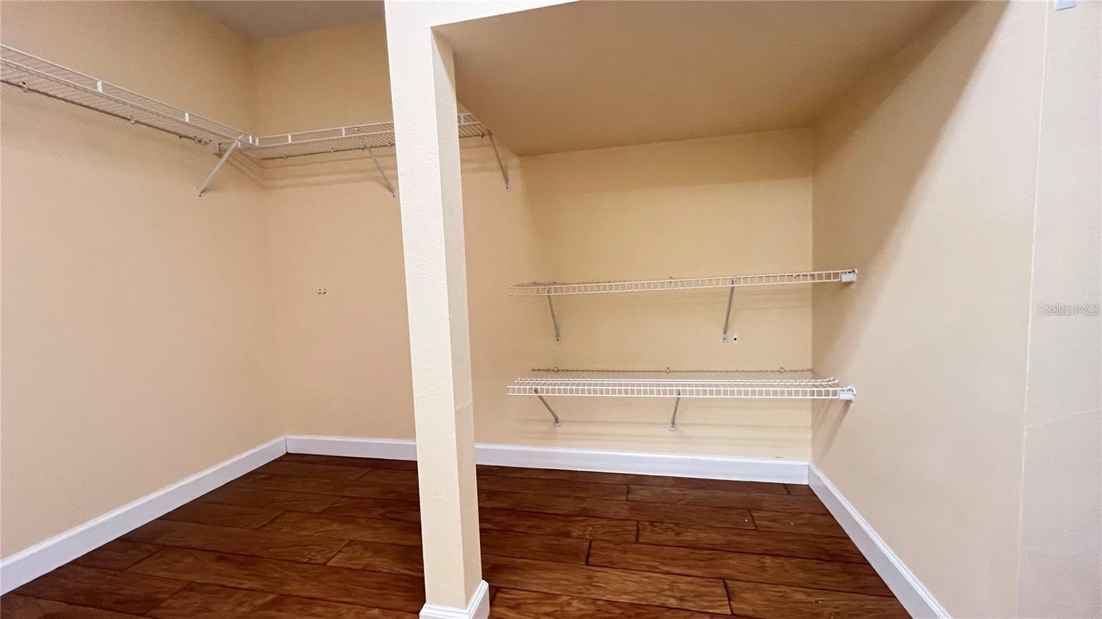 Image 39 of 83 For 934 Westpark Drive