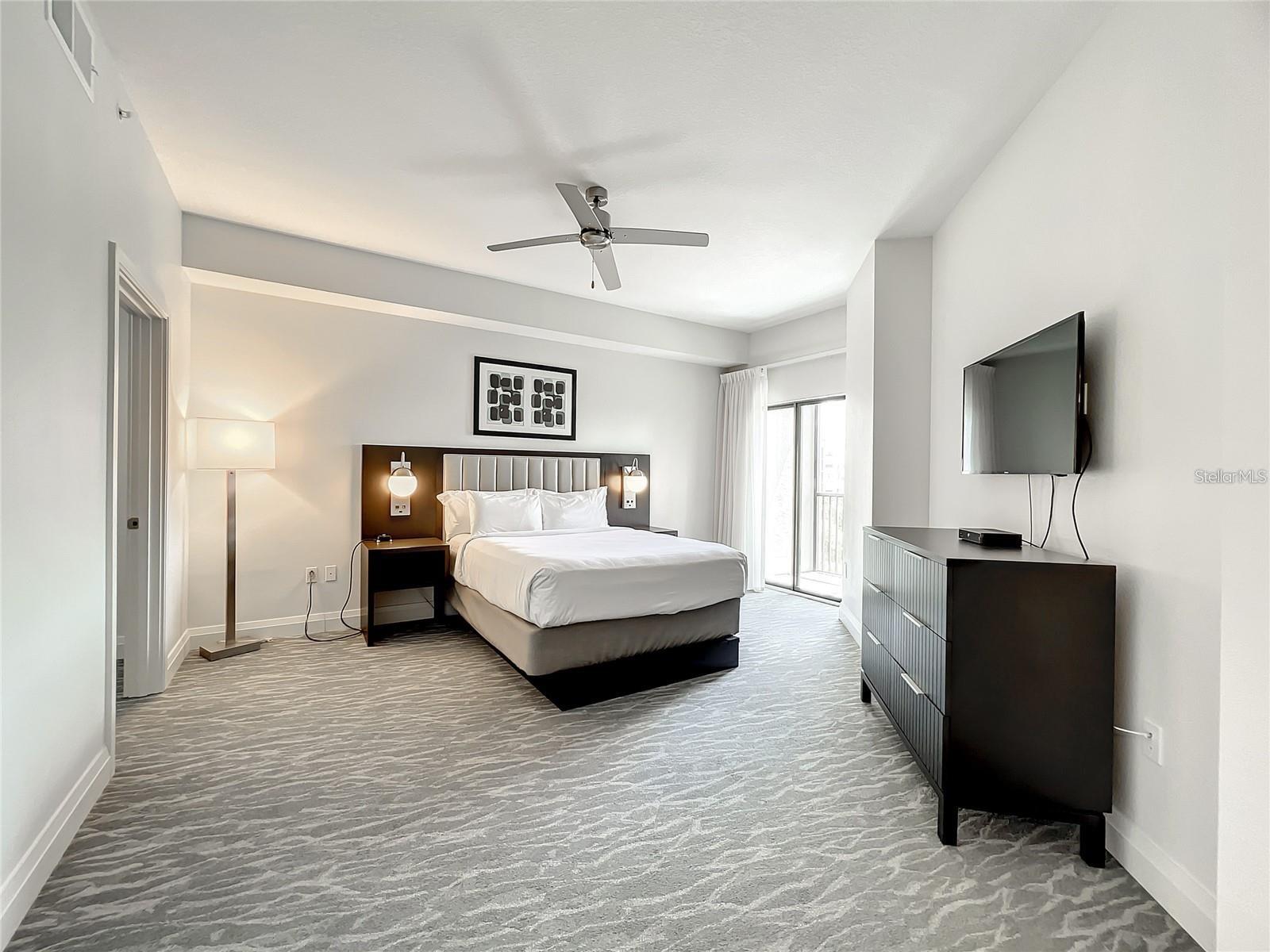 Image 12 of 31 For 14501 Grove Resort Avenue 3324