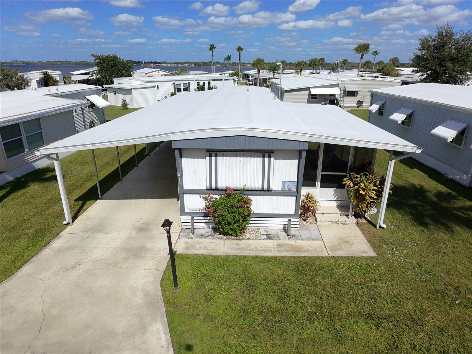 Image 15 of 16 For 213 Lakeside Ranch Circle