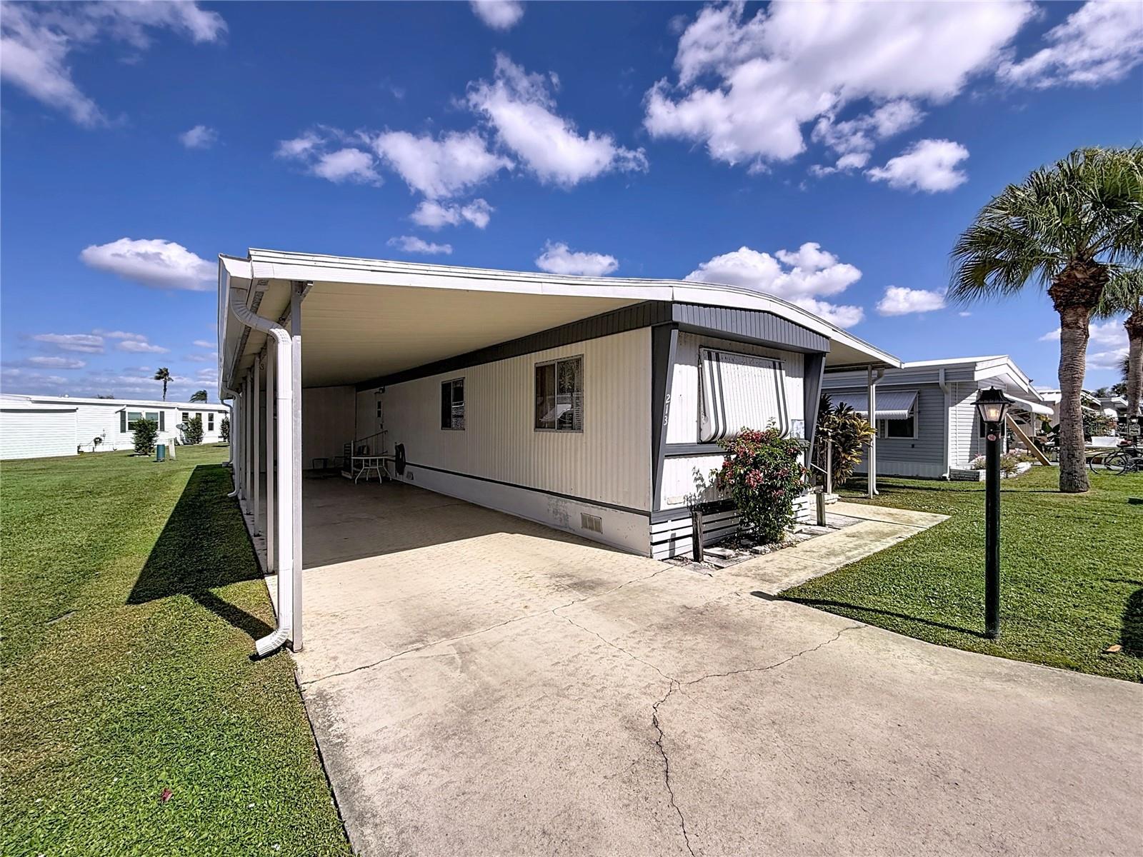 Image 3 of 16 For 213 Lakeside Ranch Circle