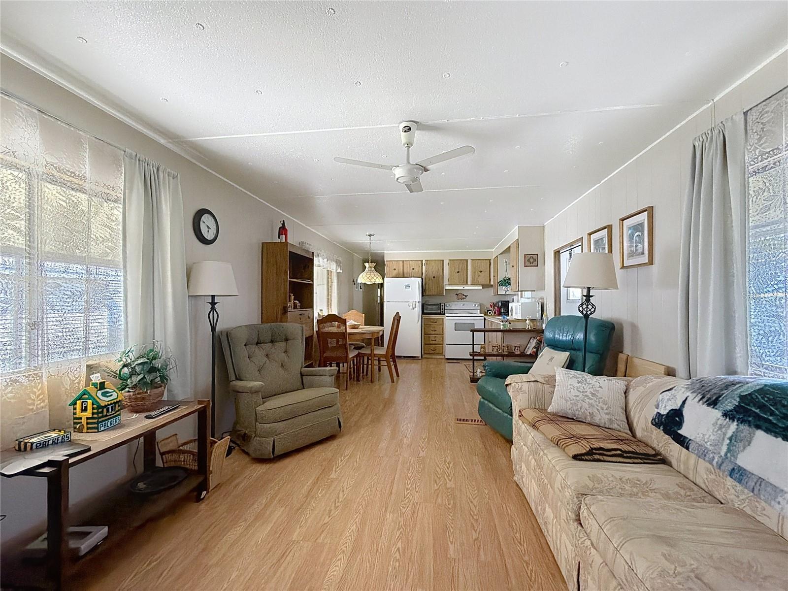 Image 7 of 16 For 213 Lakeside Ranch Circle