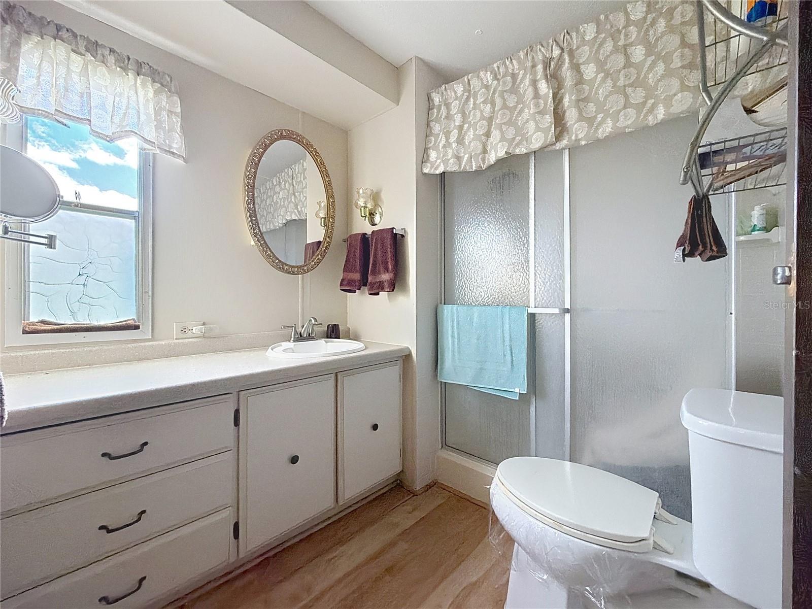 Image 9 of 16 For 213 Lakeside Ranch Circle