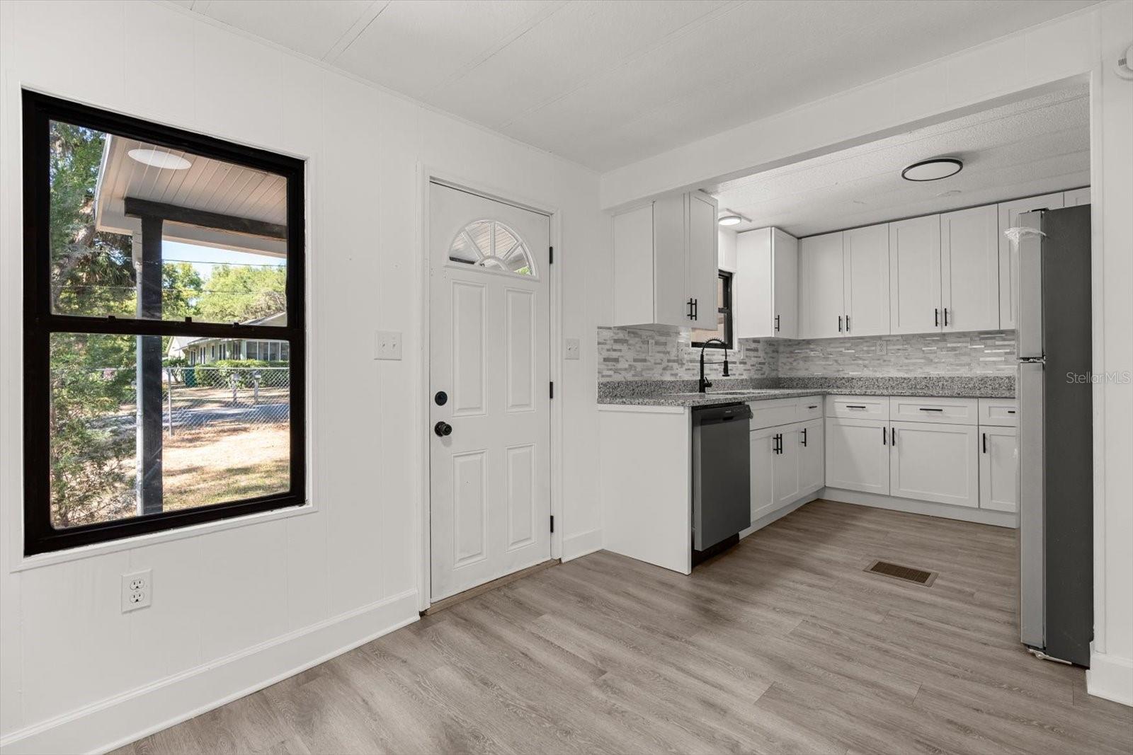 Image 18 of 24 For 112 Mcclendon Street