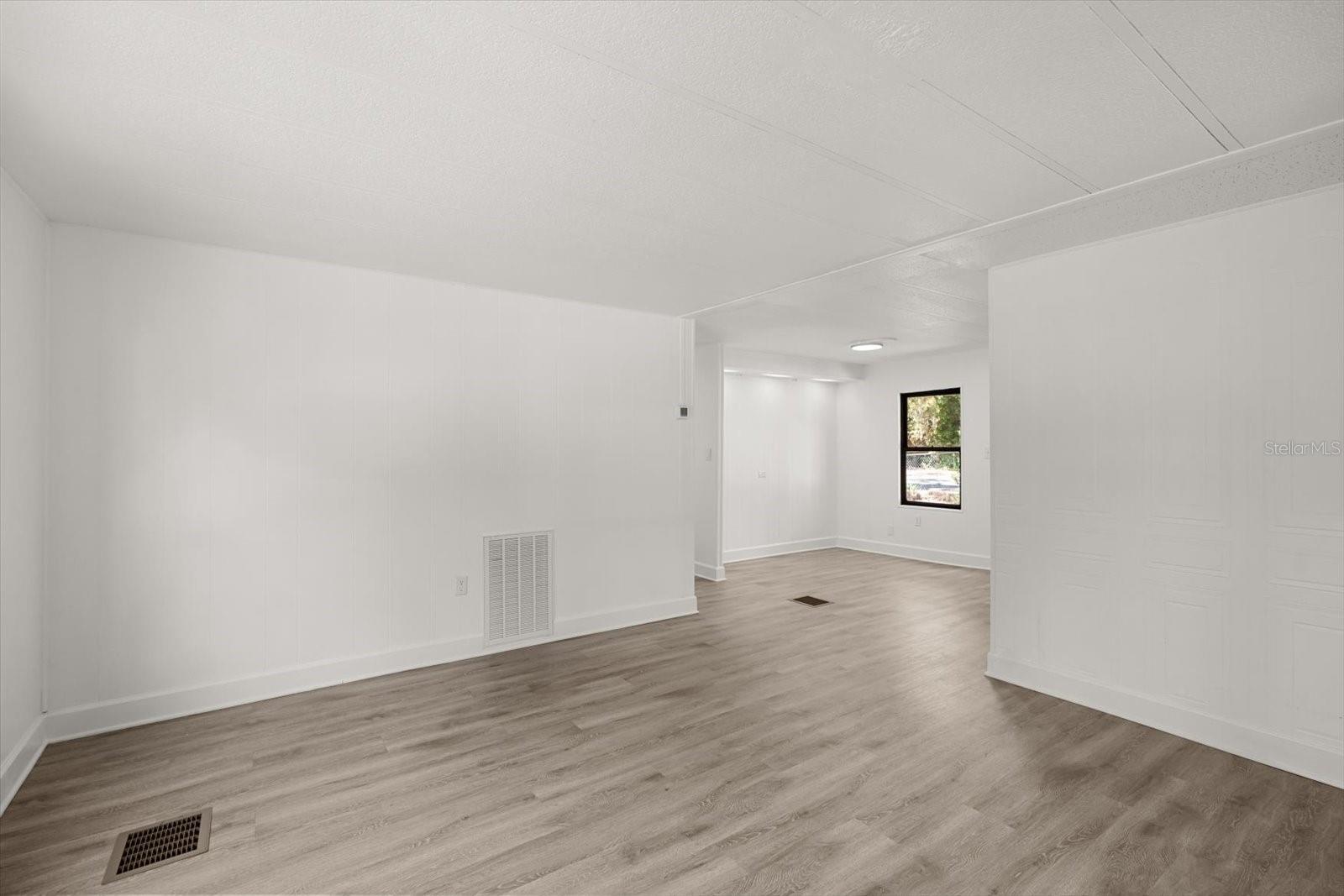 Image 21 of 24 For 112 Mcclendon Street