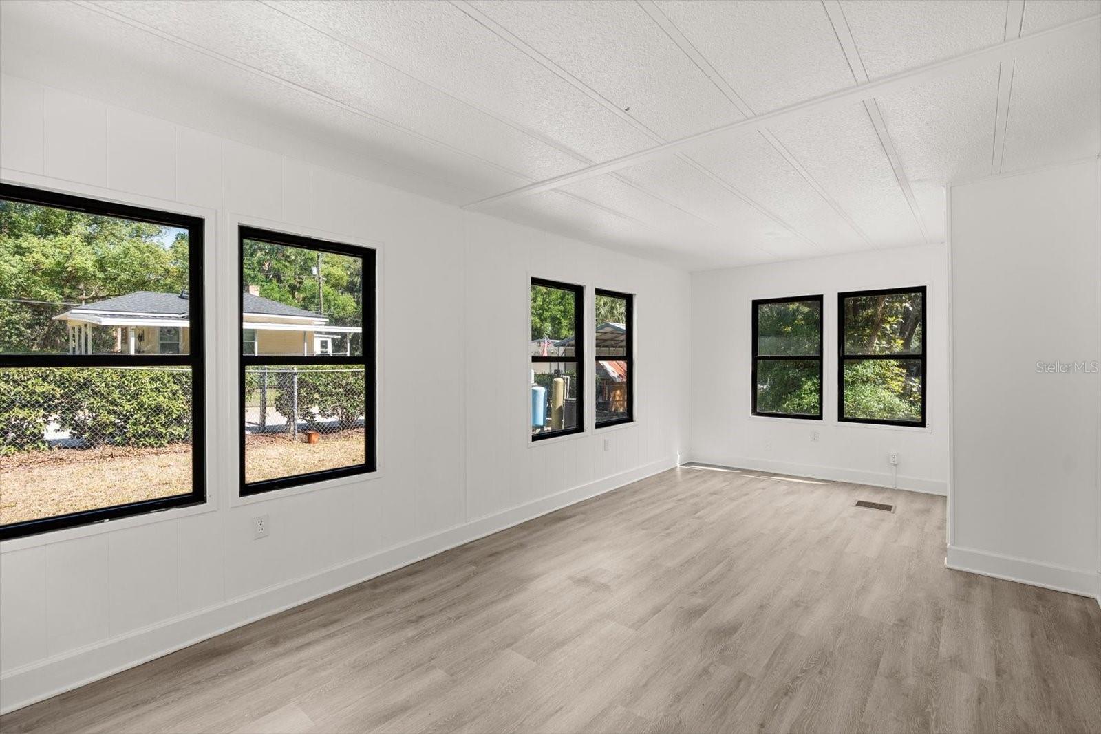 Image 23 of 24 For 112 Mcclendon Street