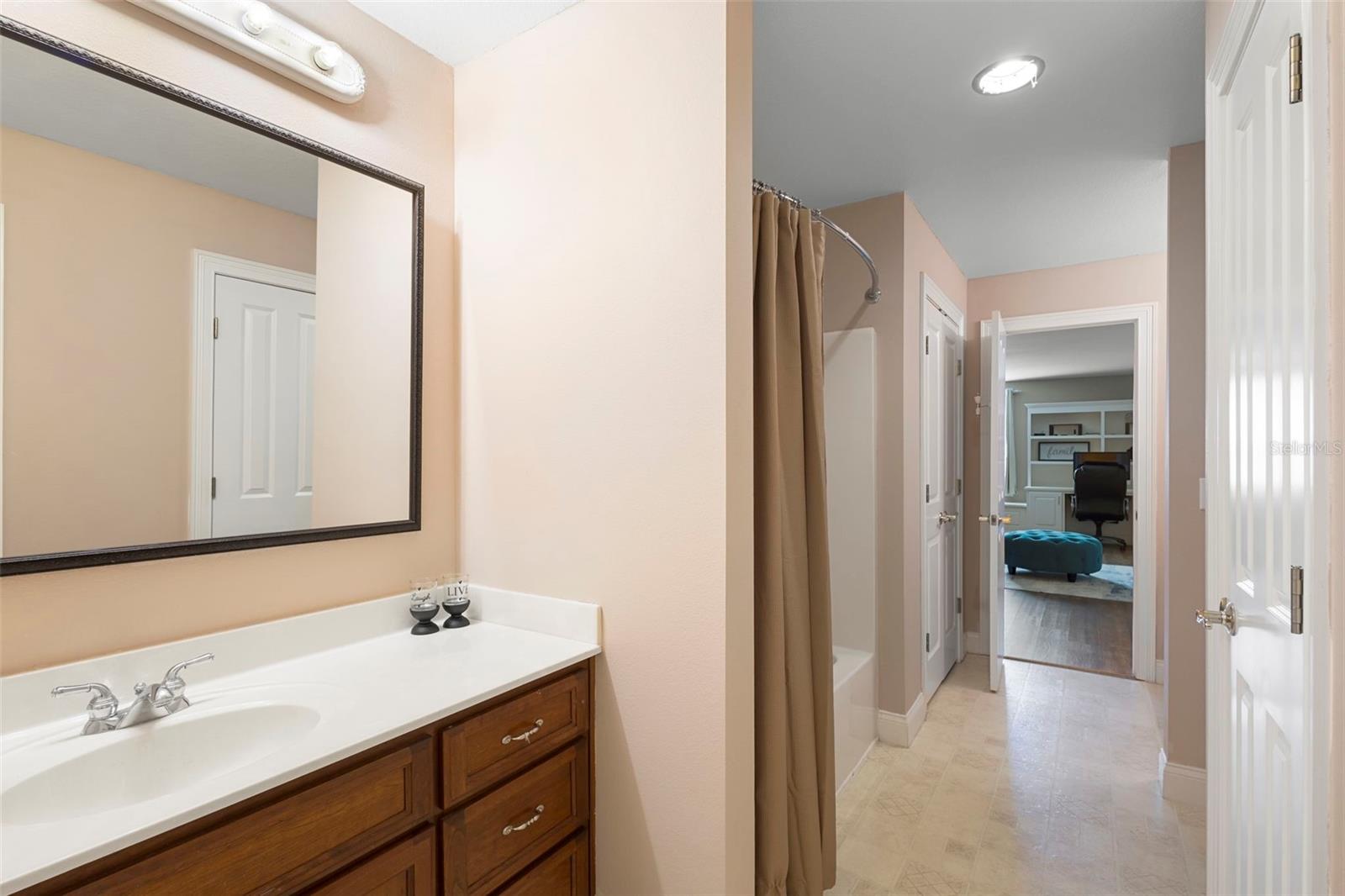 Image 37 of 61 For 5210 Hammock Circle