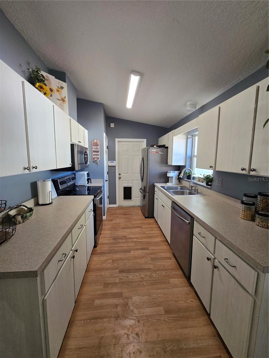 Image 5 of 16 For 599 Magnolia Ridge Avenue