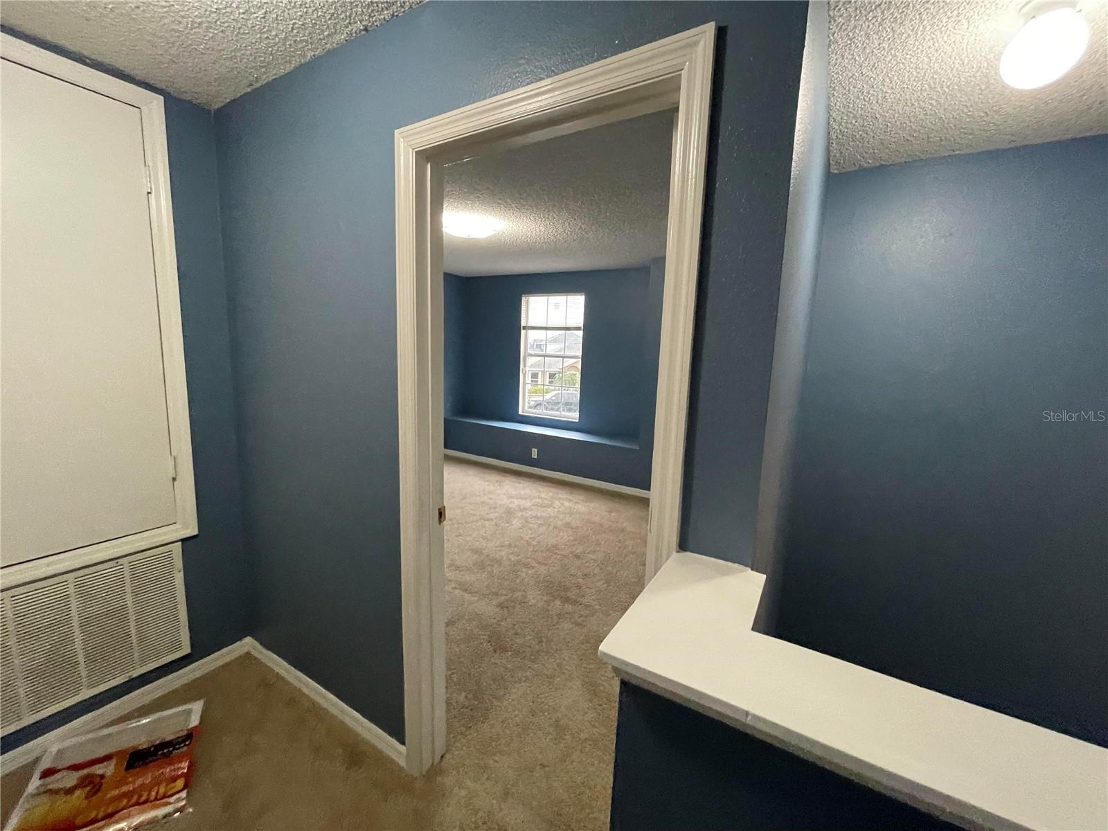 Image 3 of 32 For 526 Elbridge Place