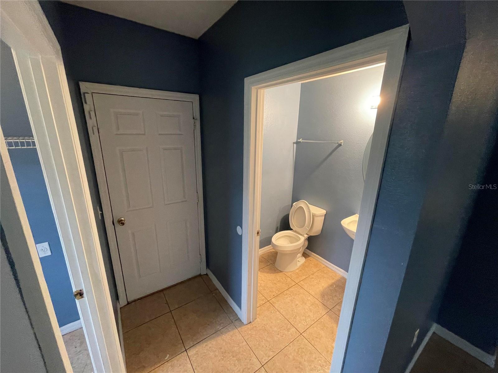 Image 32 of 32 For 526 Elbridge Place