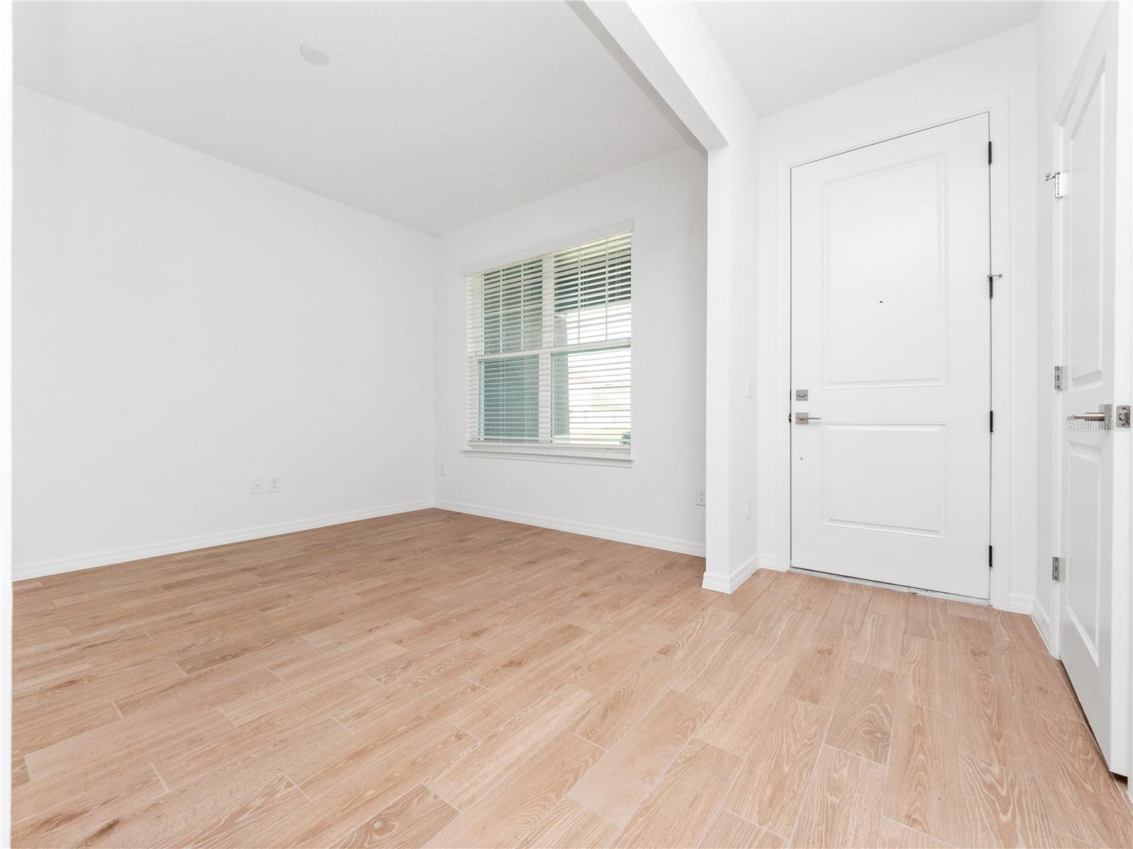 Image 13 of 26 For 15166 Blue Peacock Lane