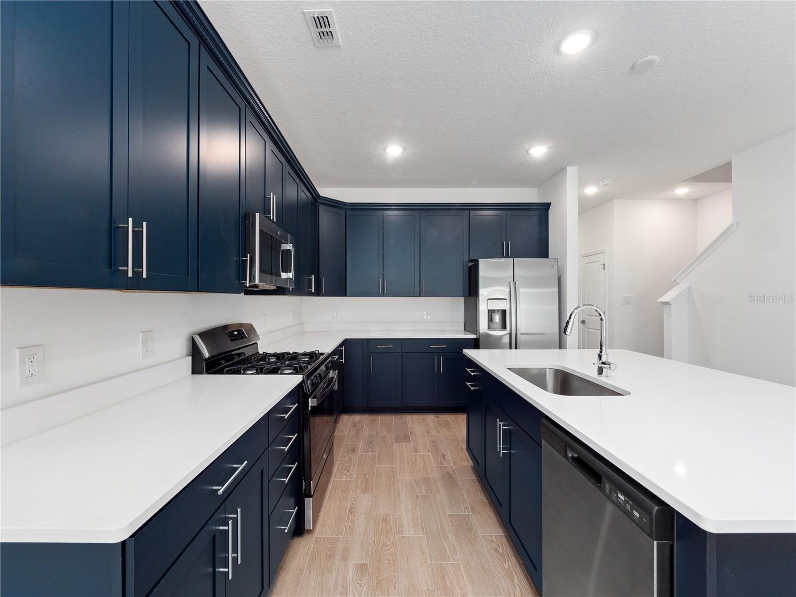 Image 5 of 26 For 15166 Blue Peacock Lane