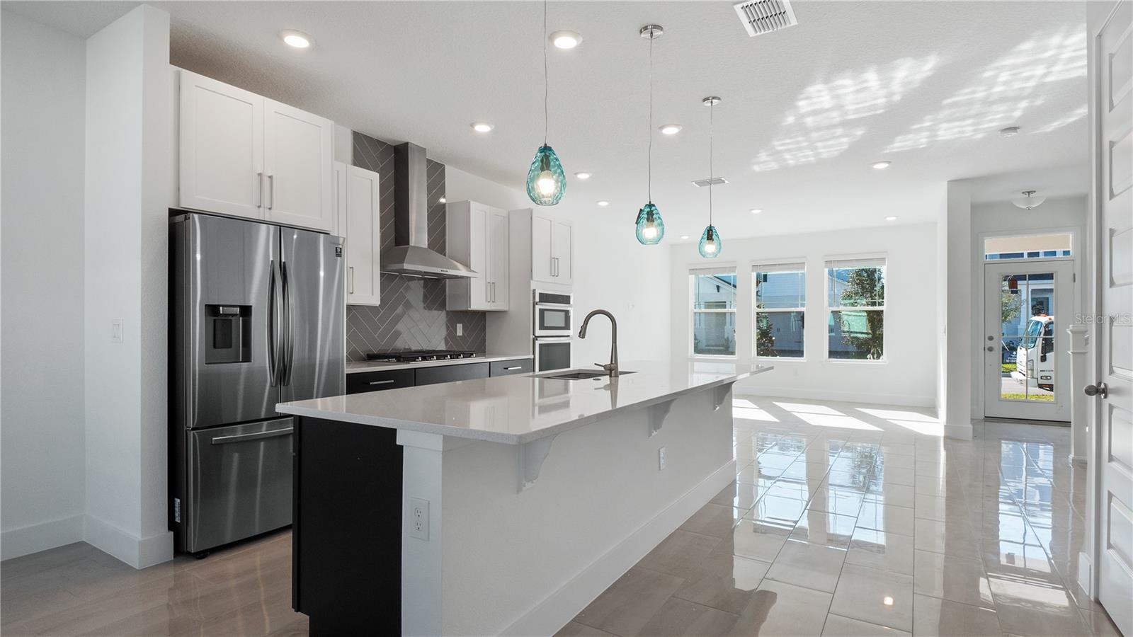 Image 2 of 29 For 15318 Lebeau Loop