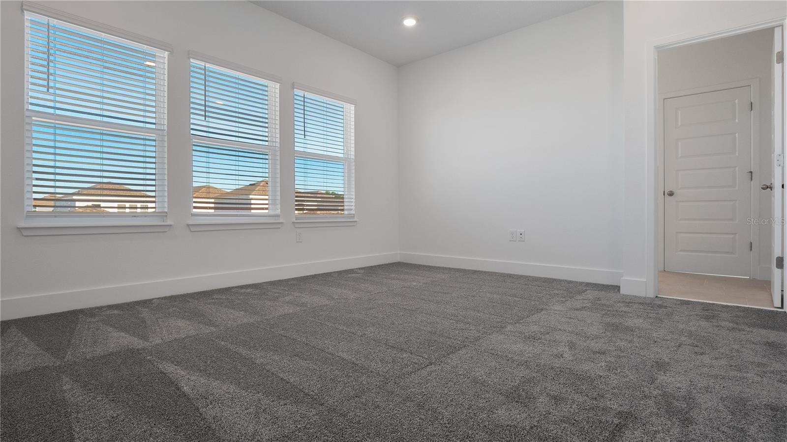 Image 21 of 29 For 15318 Lebeau Loop