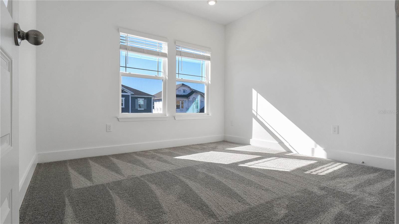 Image 24 of 29 For 15318 Lebeau Loop