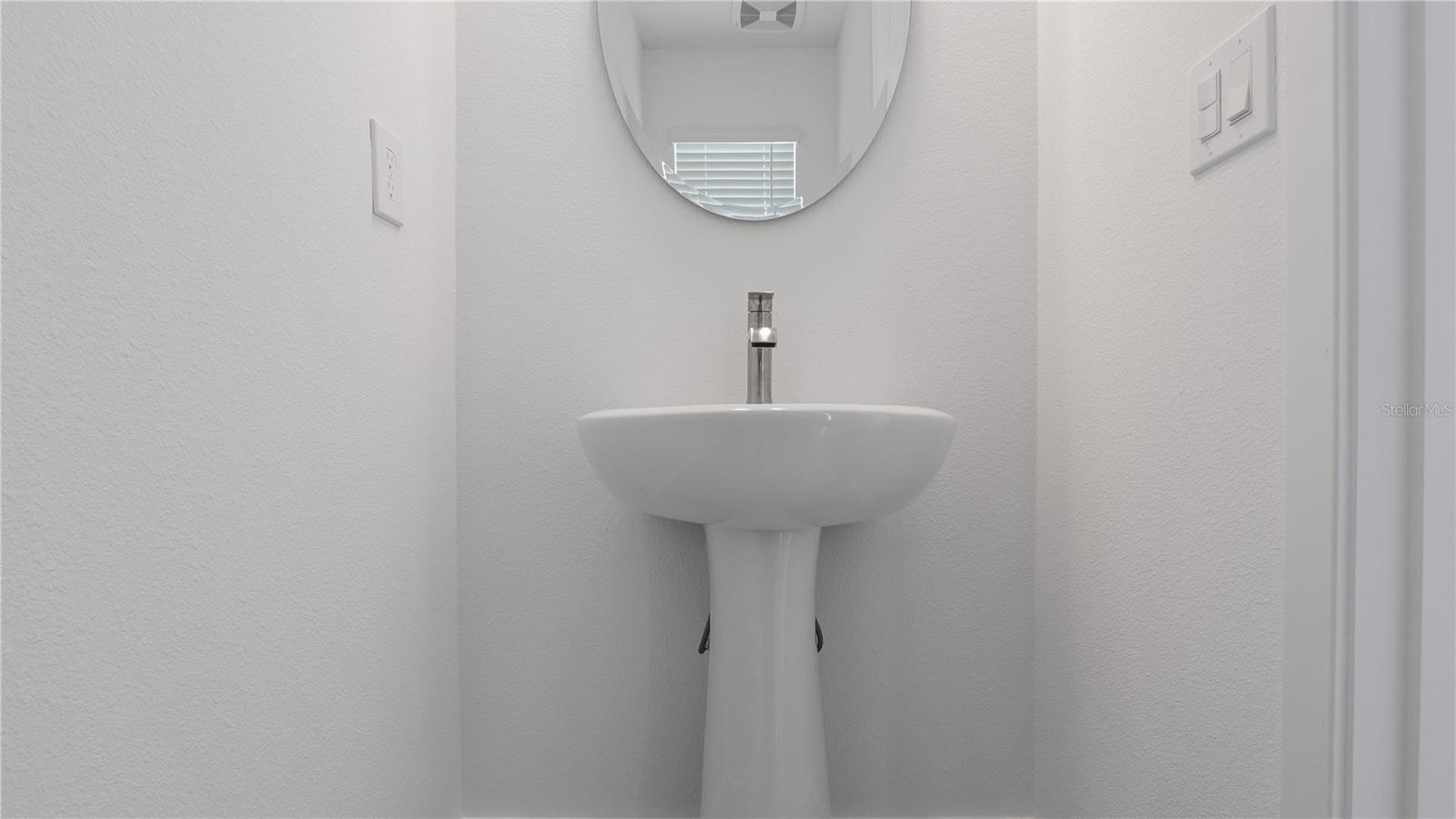 Image 28 of 29 For 15318 Lebeau Loop