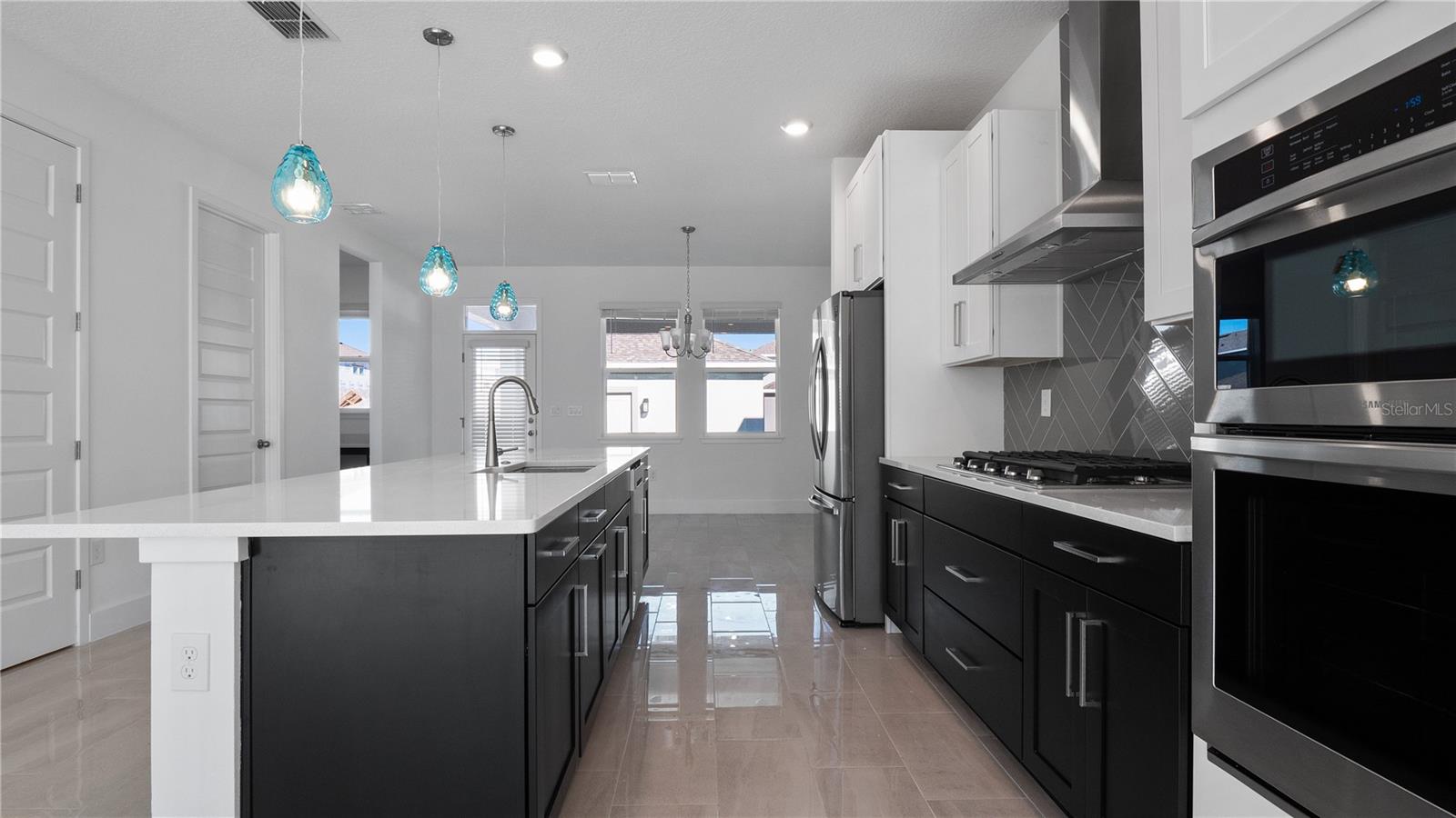 Image 8 of 29 For 15318 Lebeau Loop