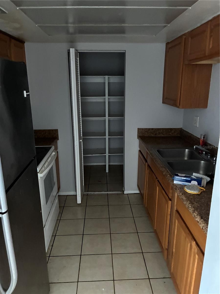 Image 6 of 7 For 1904 Honour Road 29