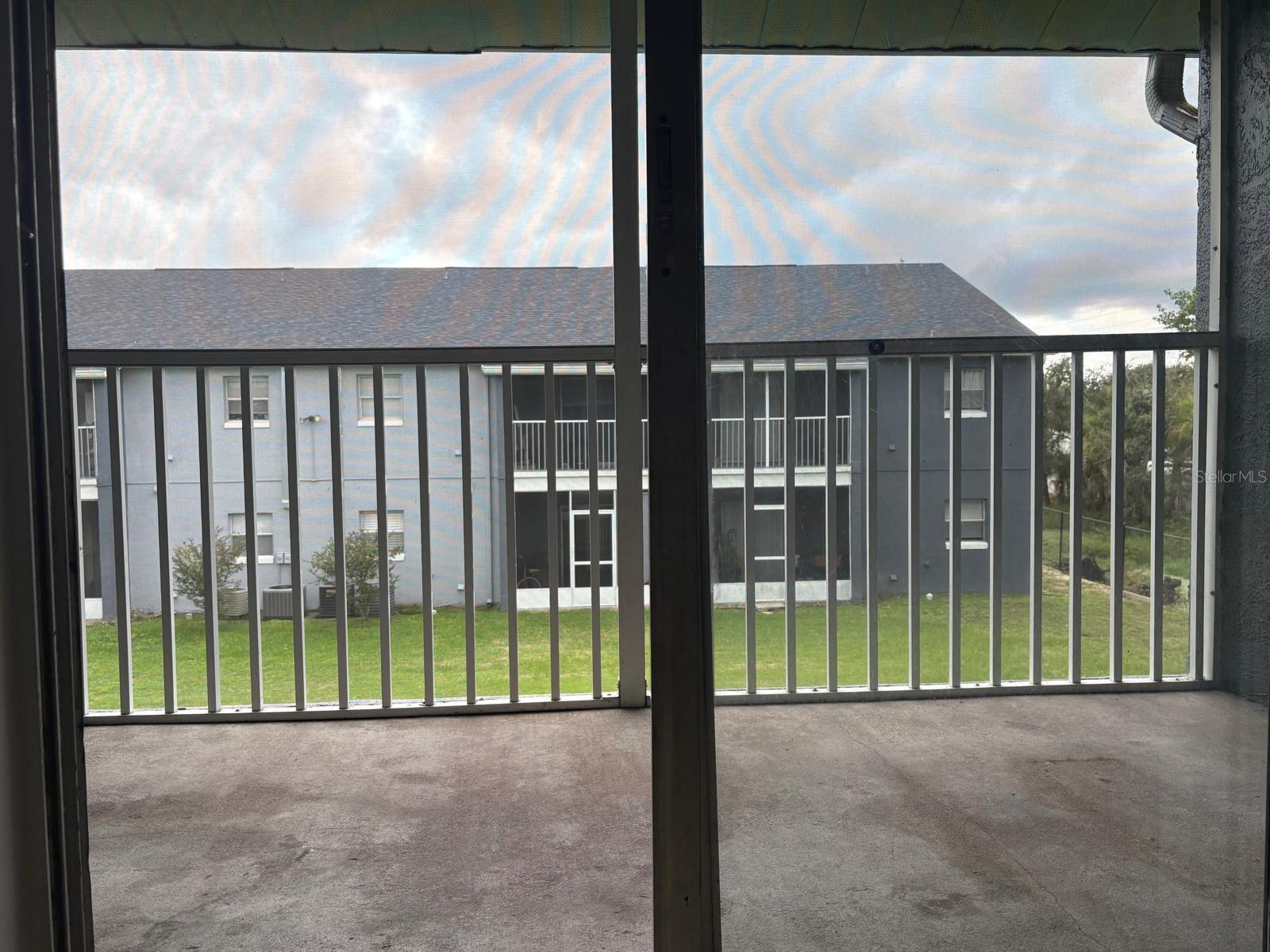 Image 5 of 15 For 4148 Pershing Pointe Place 7