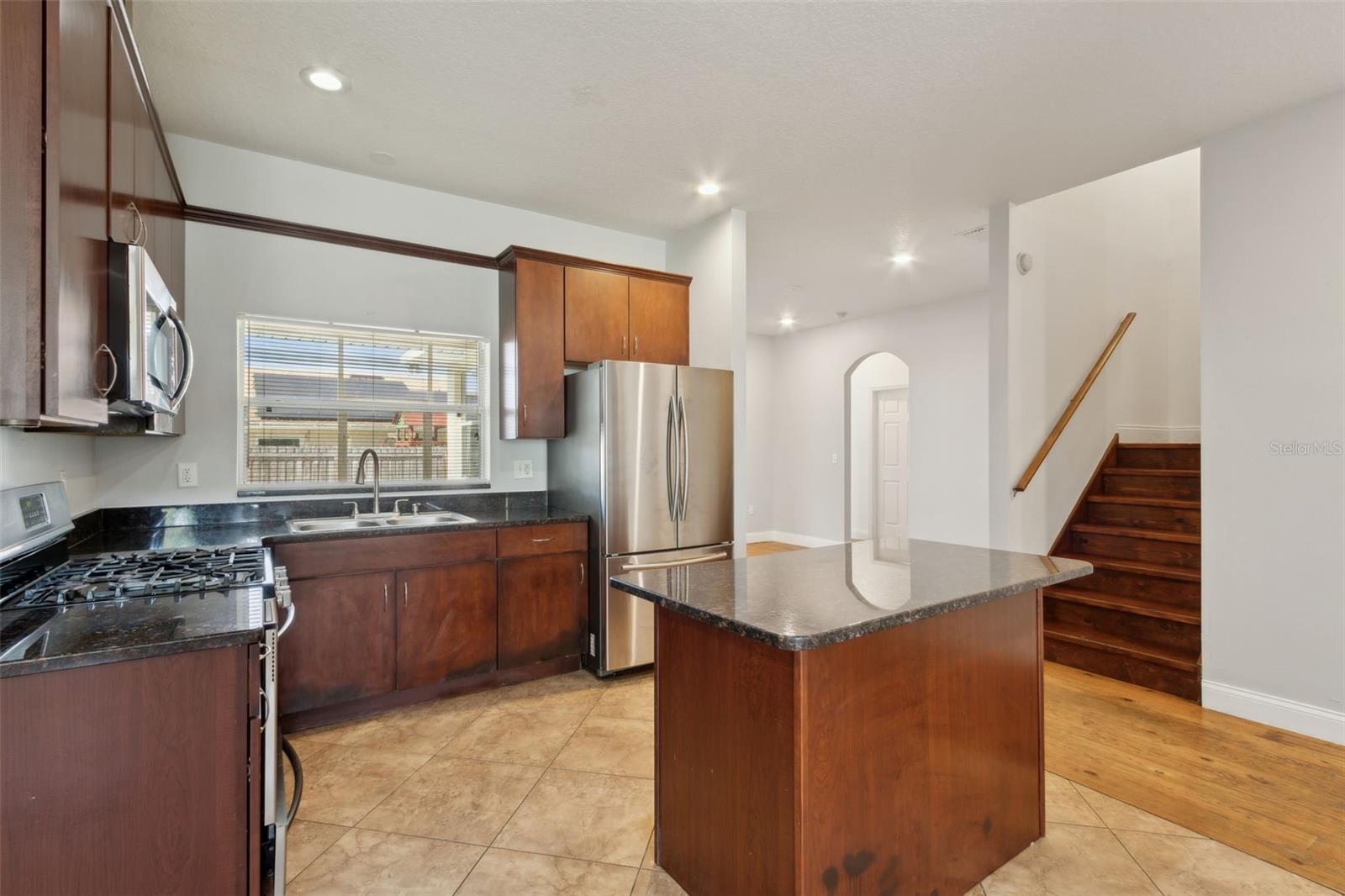 Image 5 of 26 For 10524 Ramblewood Road