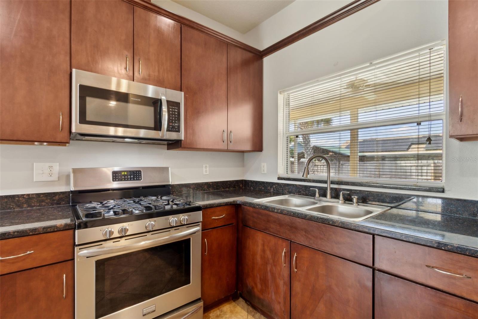 Image 6 of 26 For 10524 Ramblewood Road