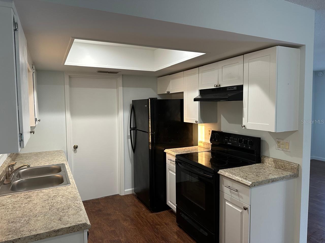 Image 5 of 17 For 11248 76th Terrace