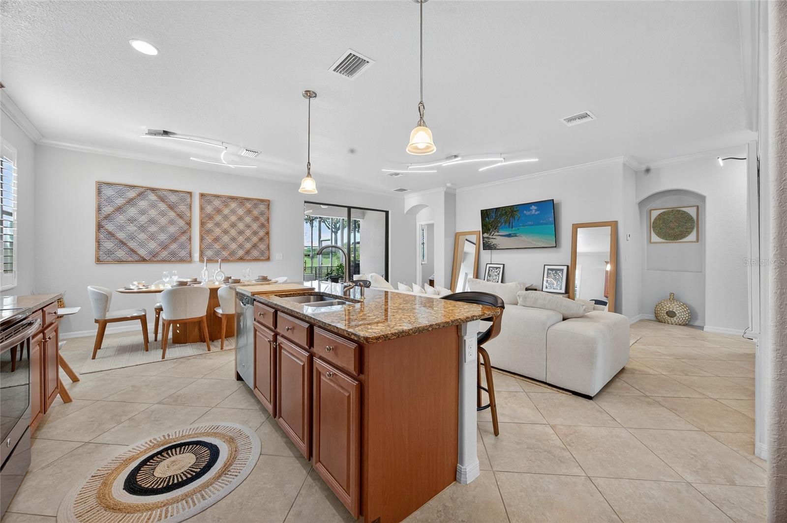 Image 15 of 69 For 6474 Willowshire Way