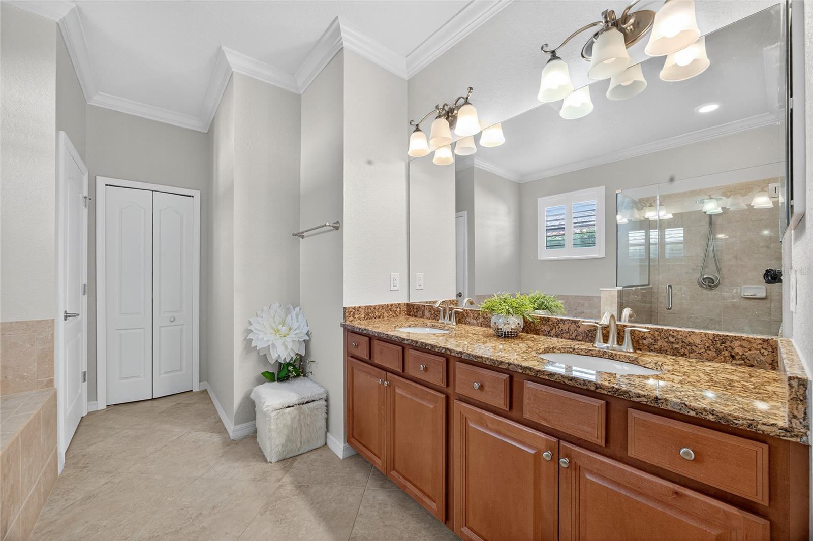 Image 35 of 69 For 6474 Willowshire Way