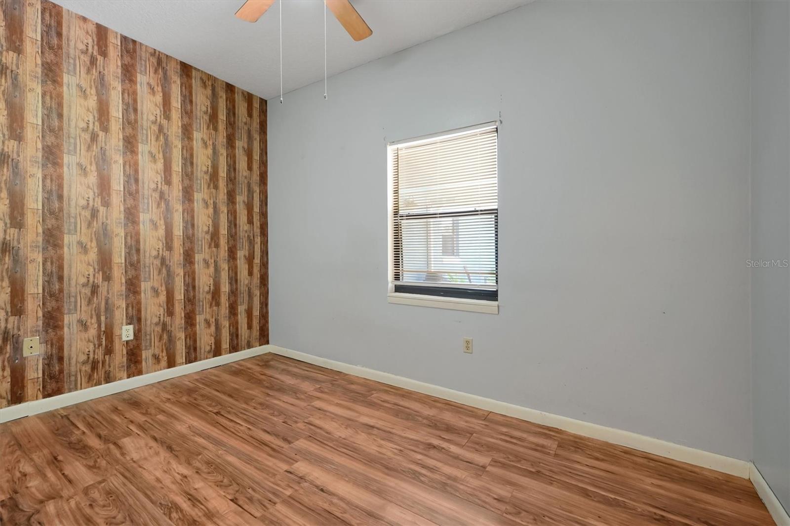 Listing photo id 23 for 4540 Pine Tree Dr