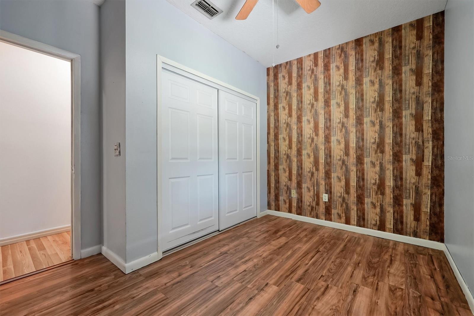 Listing photo id 24 for 4540 Pine Tree Dr