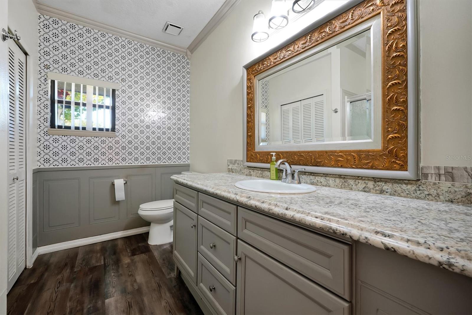 Listing photo id 25 for 4540 Pine Tree Dr