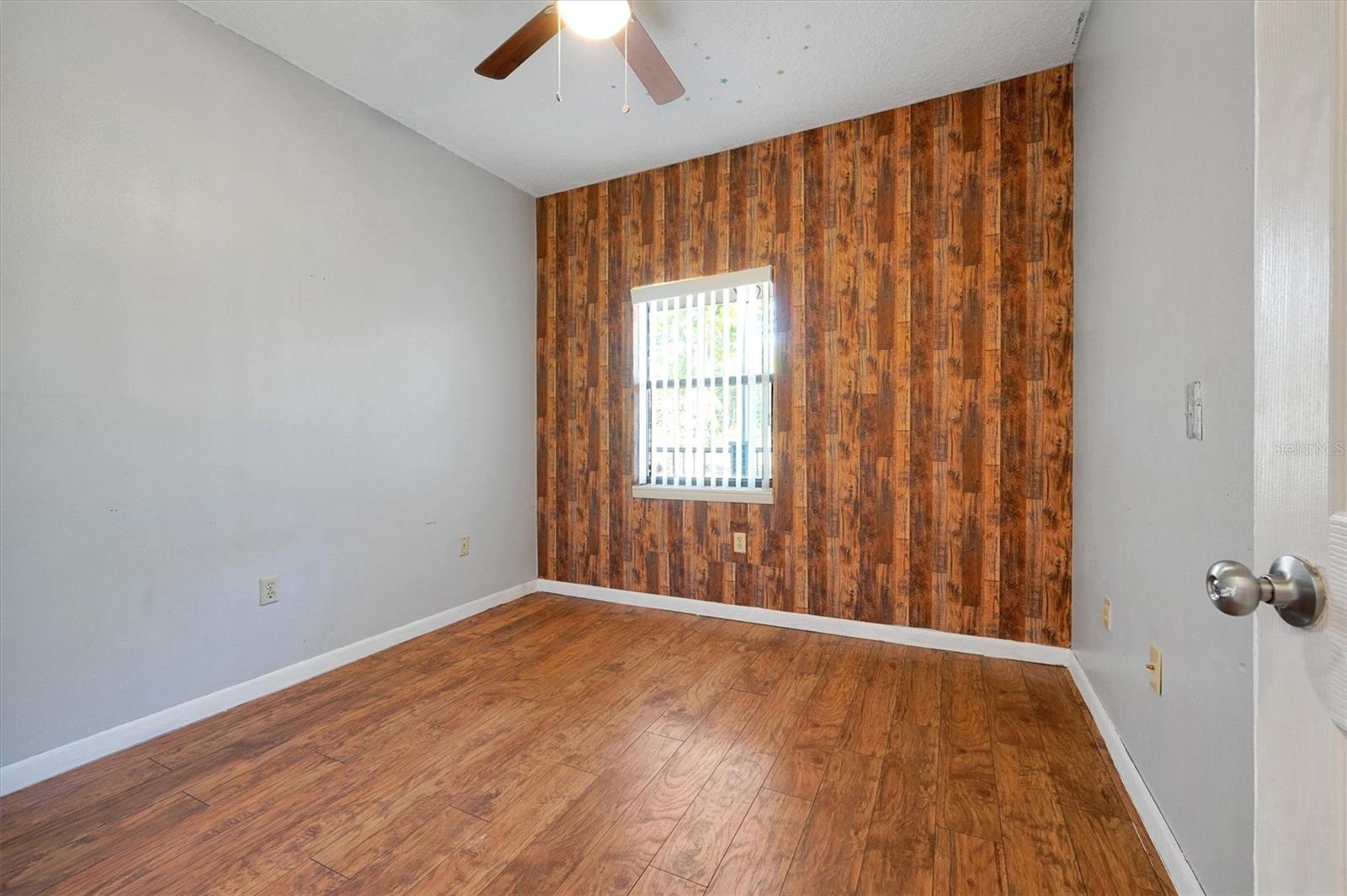 Listing photo id 27 for 4540 Pine Tree Dr