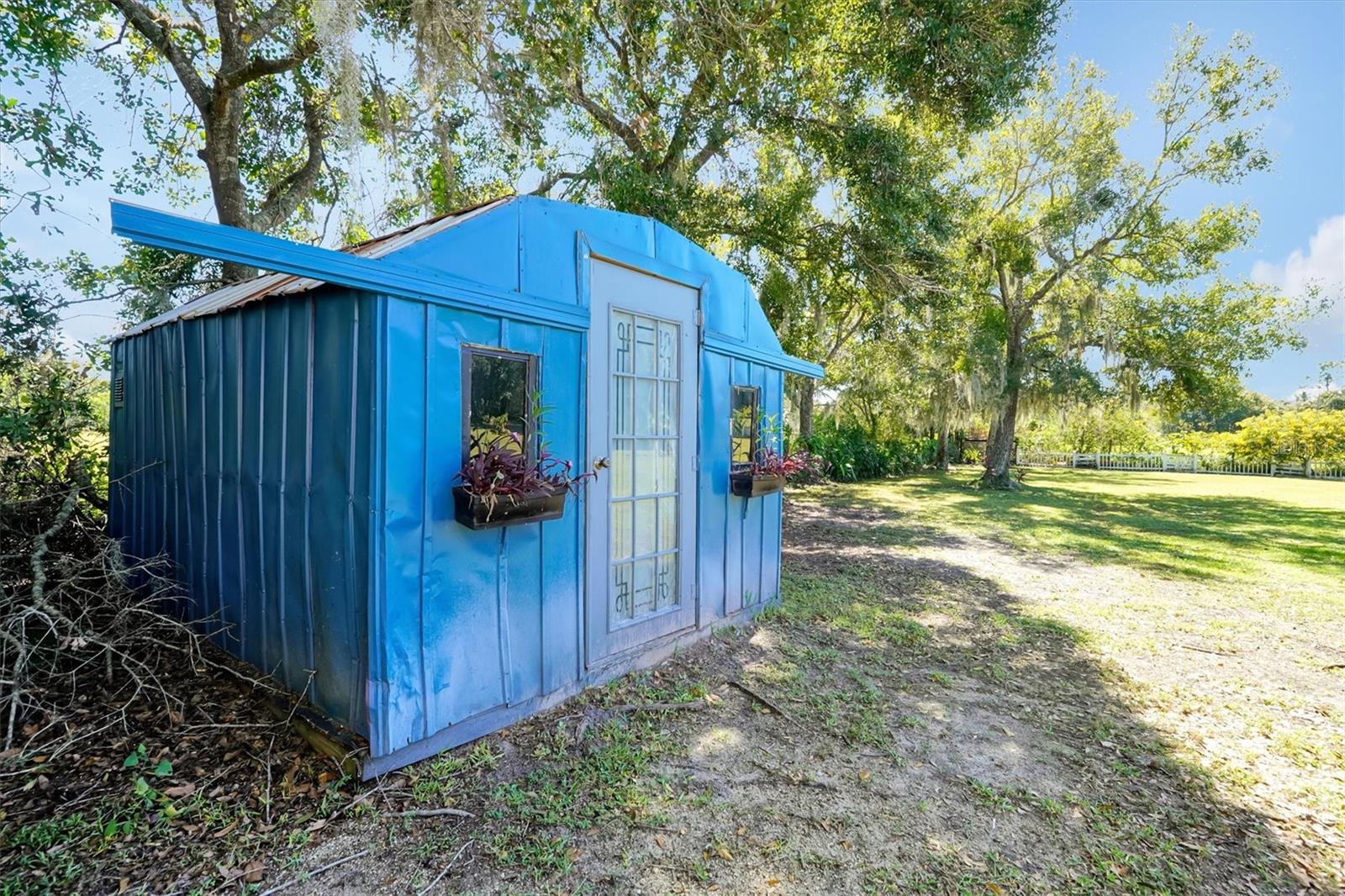 Listing photo id 42 for 4540 Pine Tree Dr