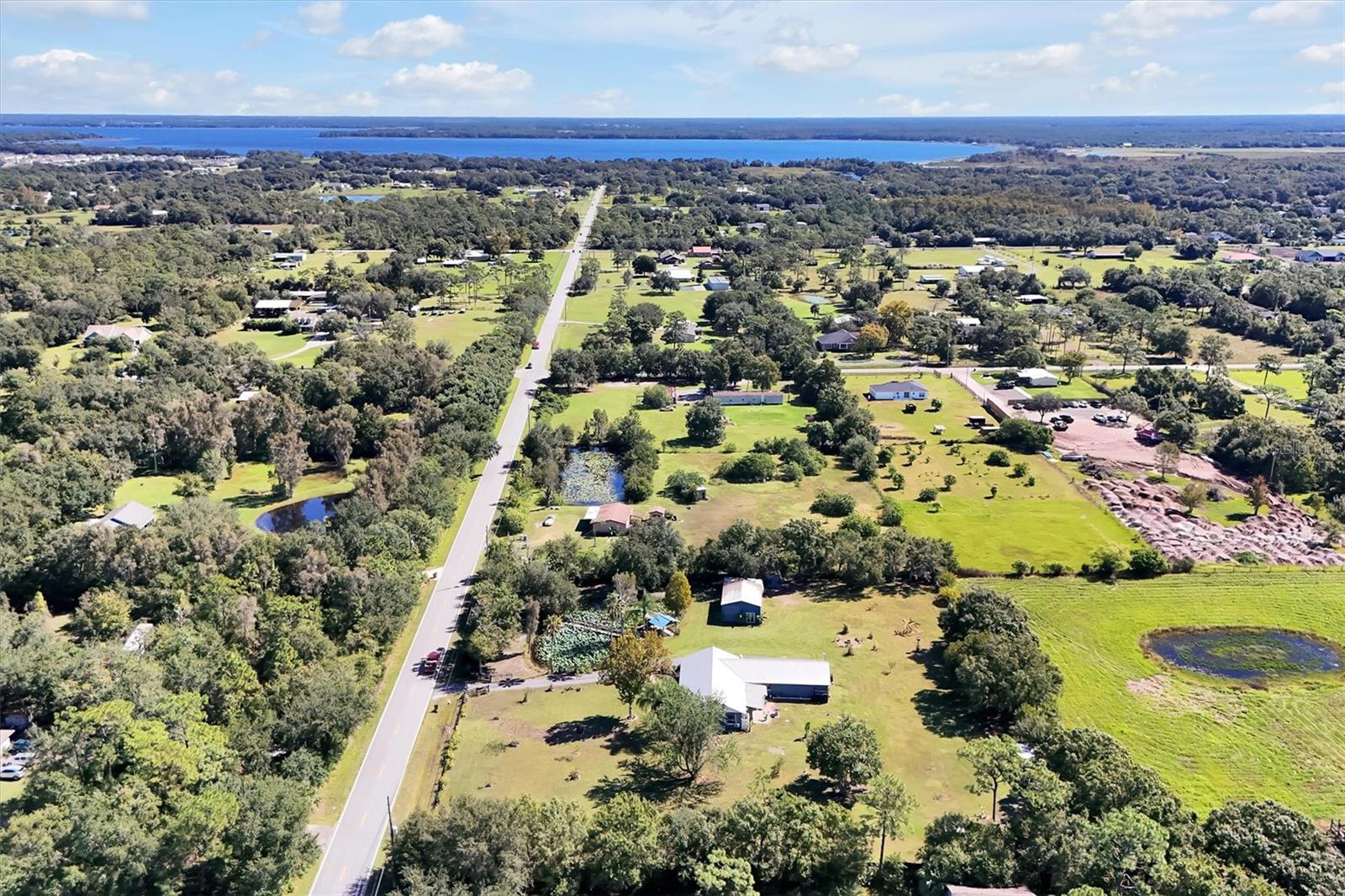 Listing photo id 47 for 4540 Pine Tree Dr