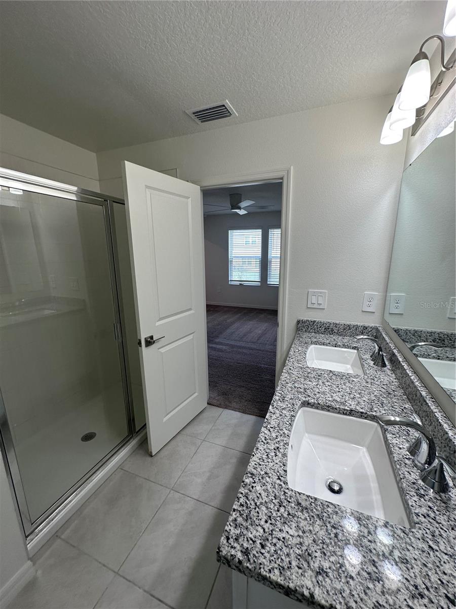 Image 14 of 19 For 740 Stoney Point Circle