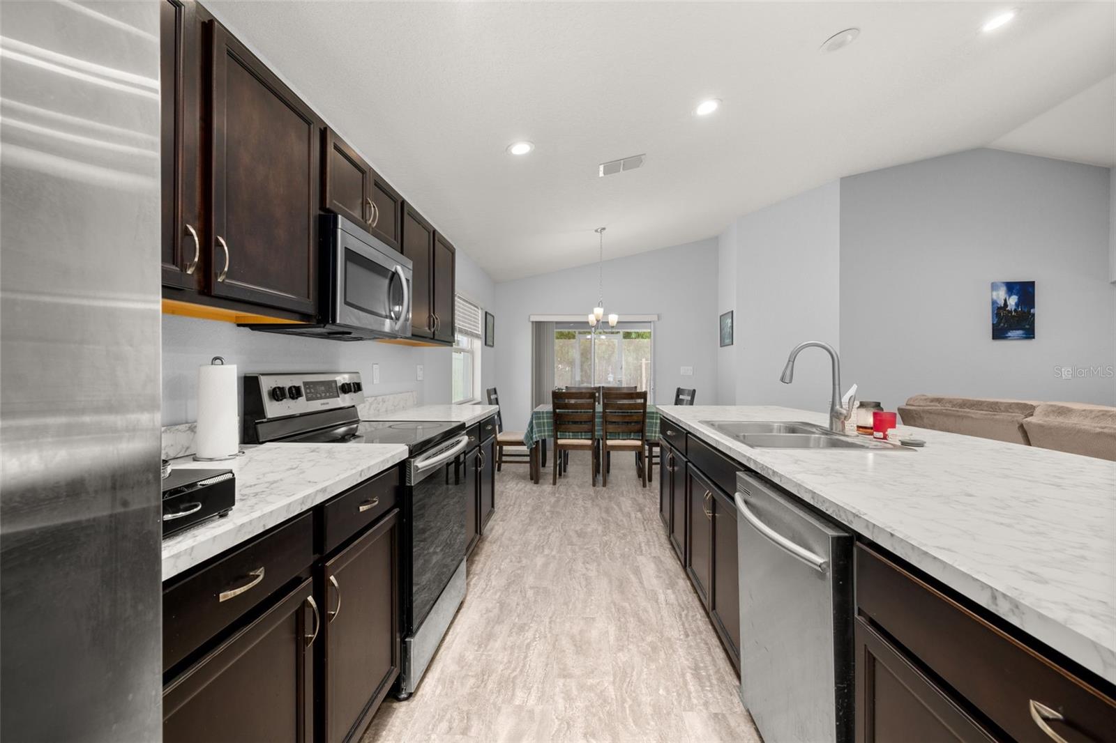 Image 12 of 43 For 1052 Rivershore Avenue