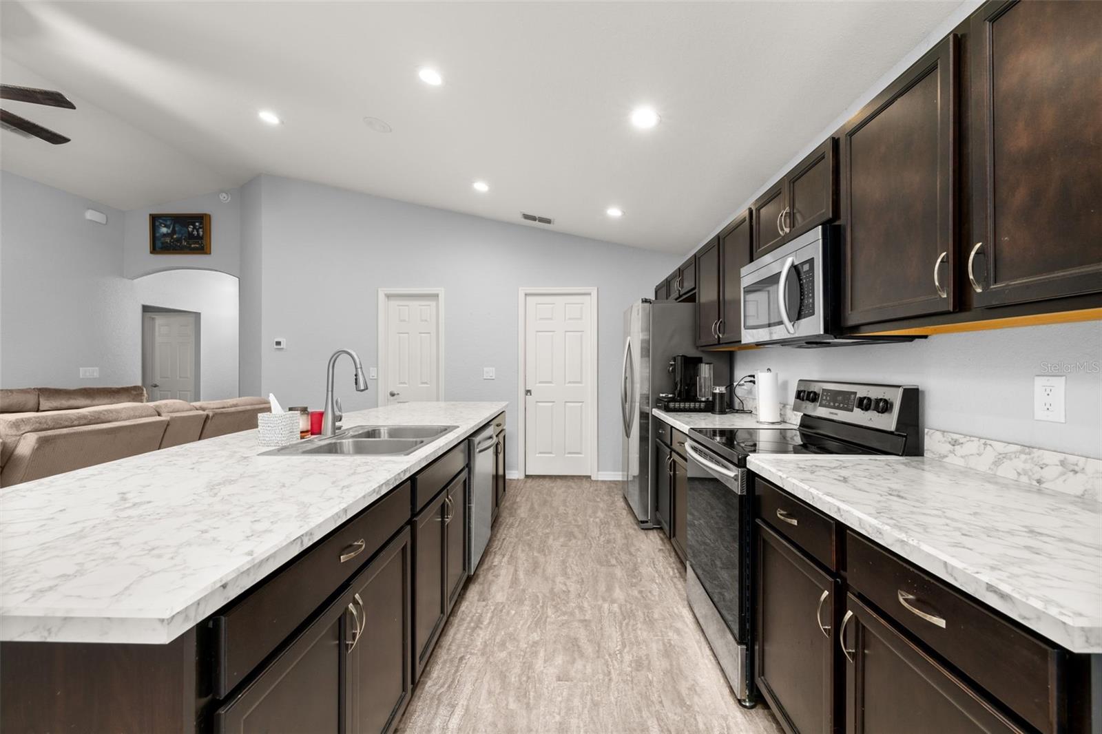 Image 14 of 43 For 1052 Rivershore Avenue