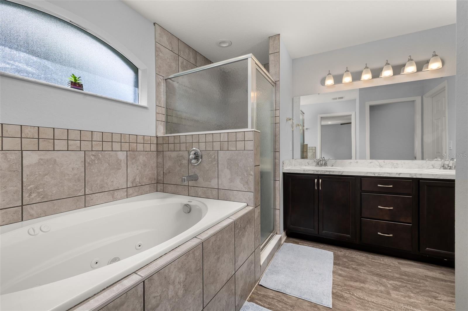 Image 19 of 43 For 1052 Rivershore Avenue
