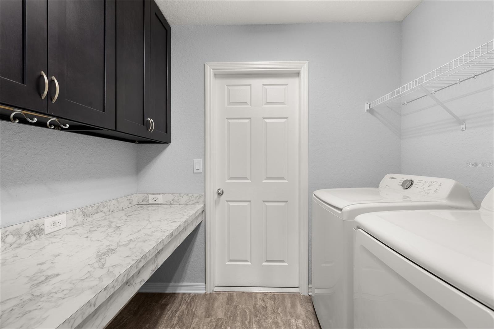 Image 31 of 43 For 1052 Rivershore Avenue