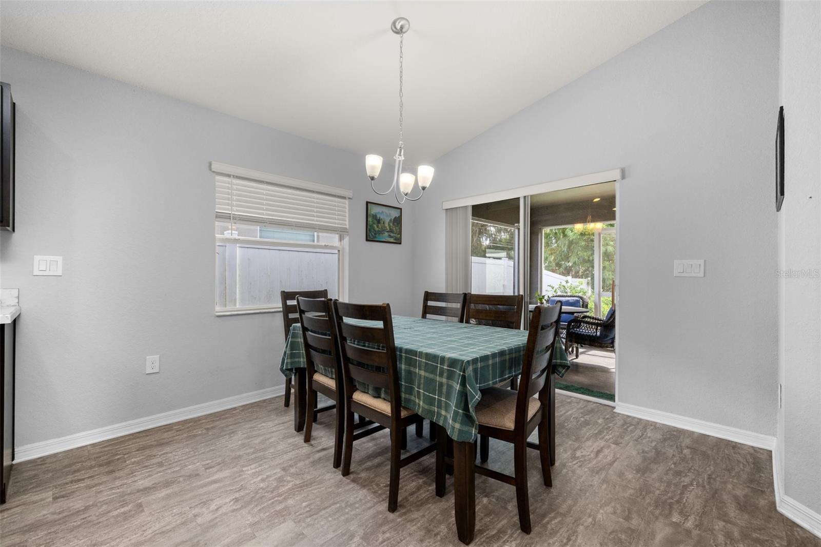 Image 32 of 43 For 1052 Rivershore Avenue