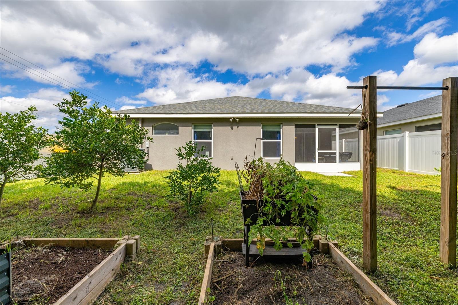 Image 42 of 43 For 1052 Rivershore Avenue