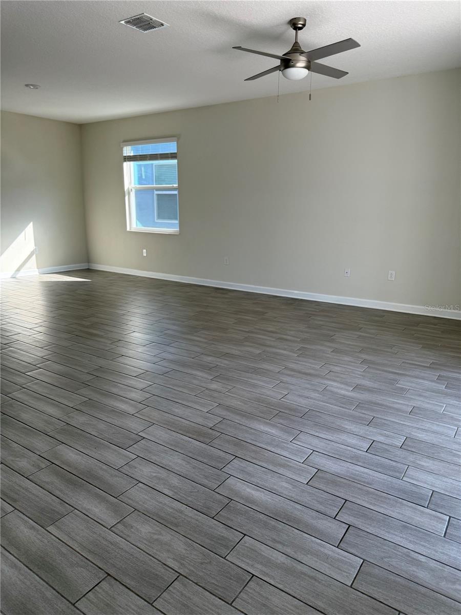 Image 10 of 52 For 2621 Camden Park Loop