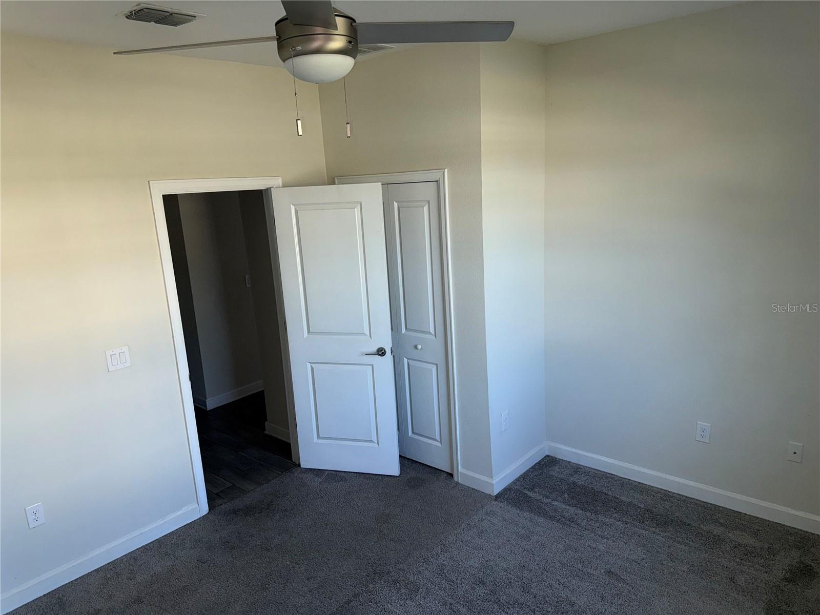 Image 17 of 52 For 2621 Camden Park Loop