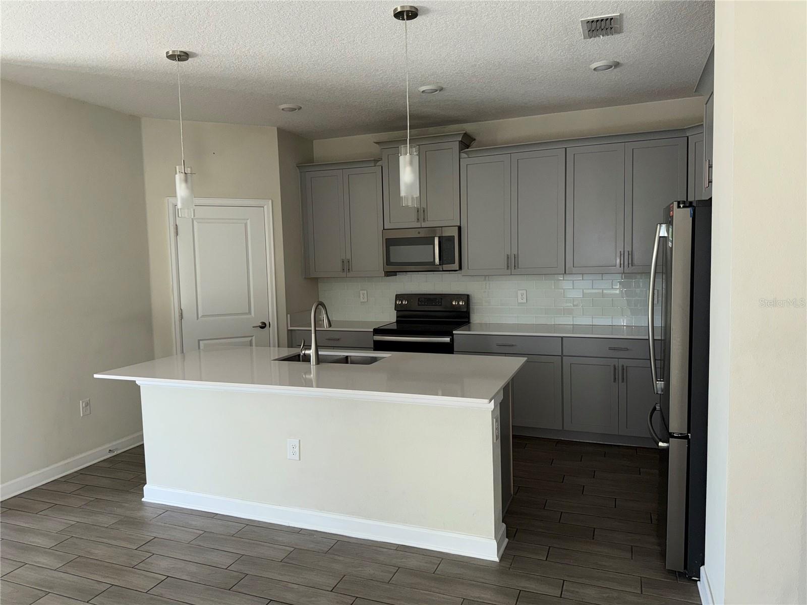 Image 2 of 52 For 2621 Camden Park Loop