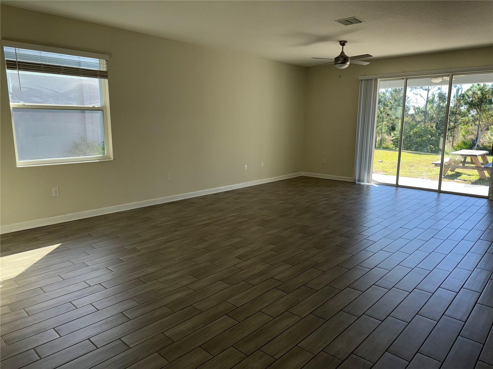 Image 8 of 52 For 2621 Camden Park Loop