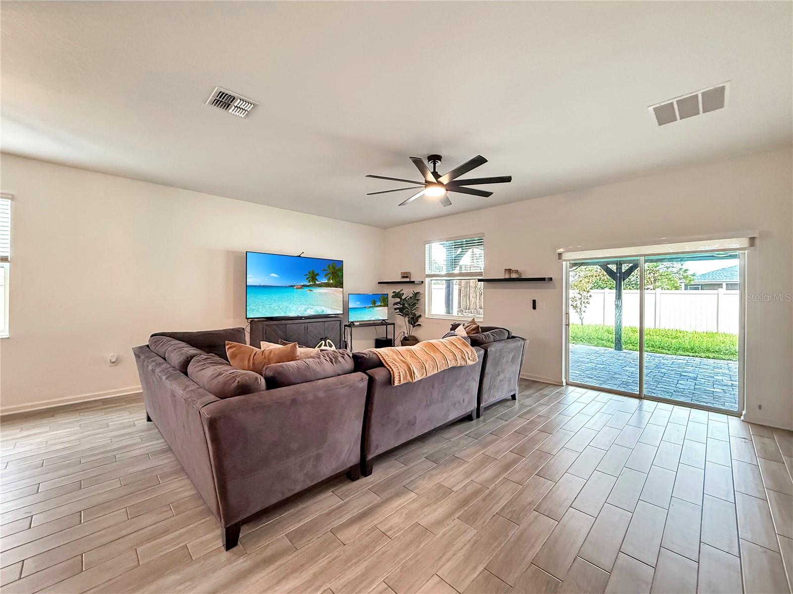 Image 25 of 65 For 4411 Holstein Street