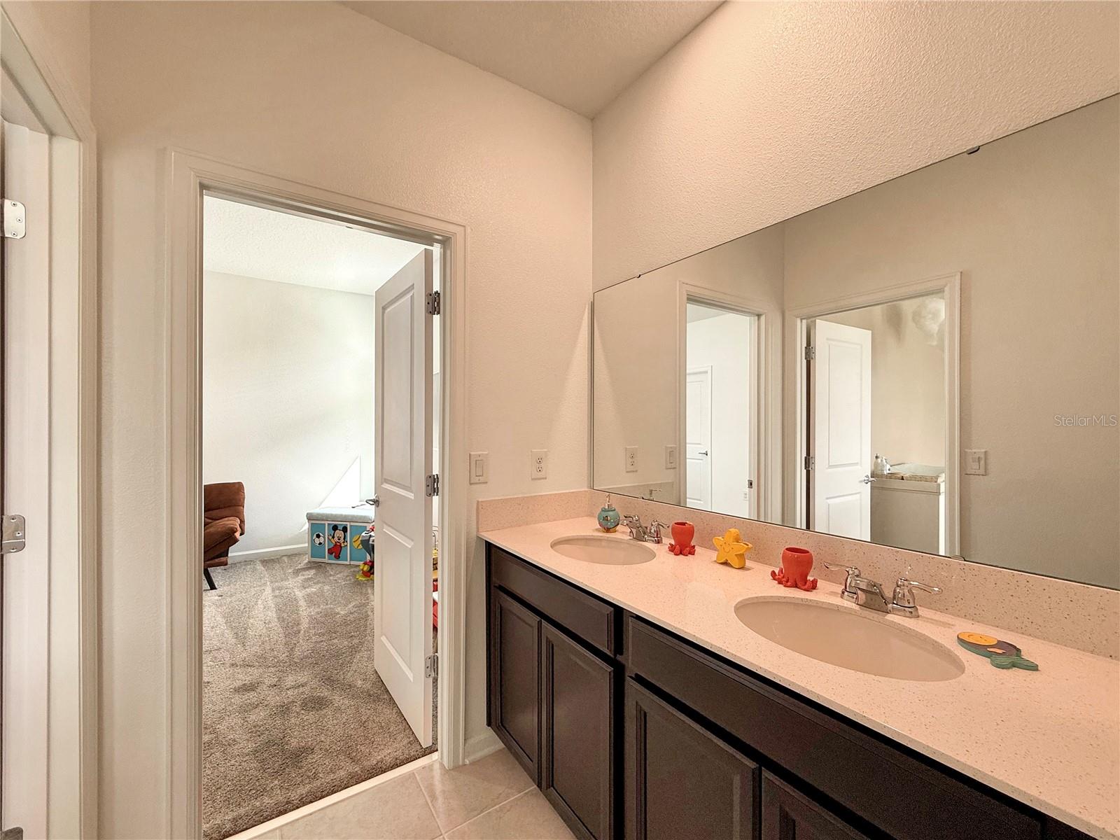 Image 40 of 65 For 4411 Holstein Street