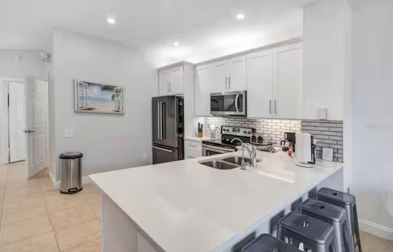 Image 5 of 47 For 8117 Princess Palm Lane