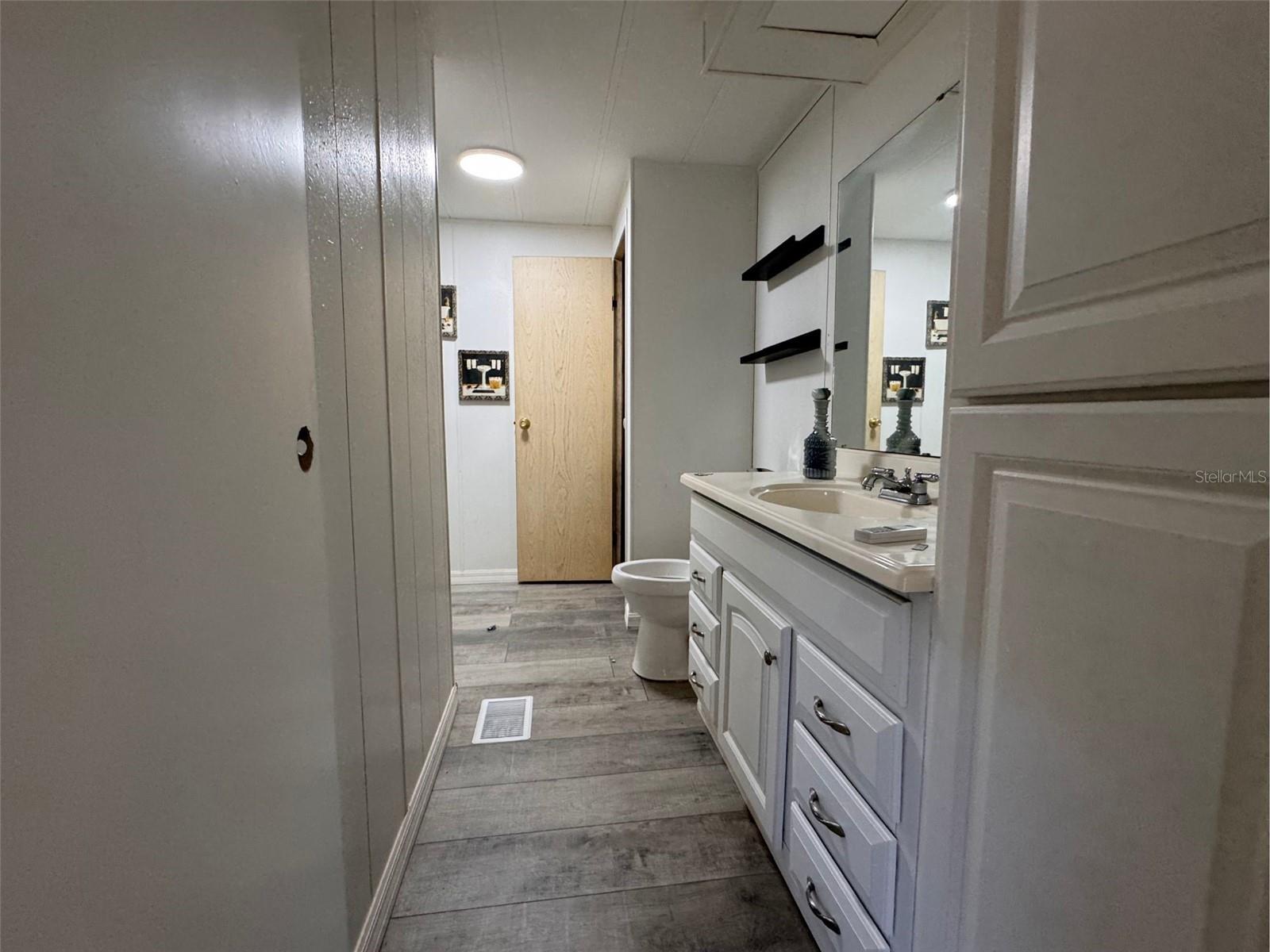 Image 2 of 21 For 636 4th Street