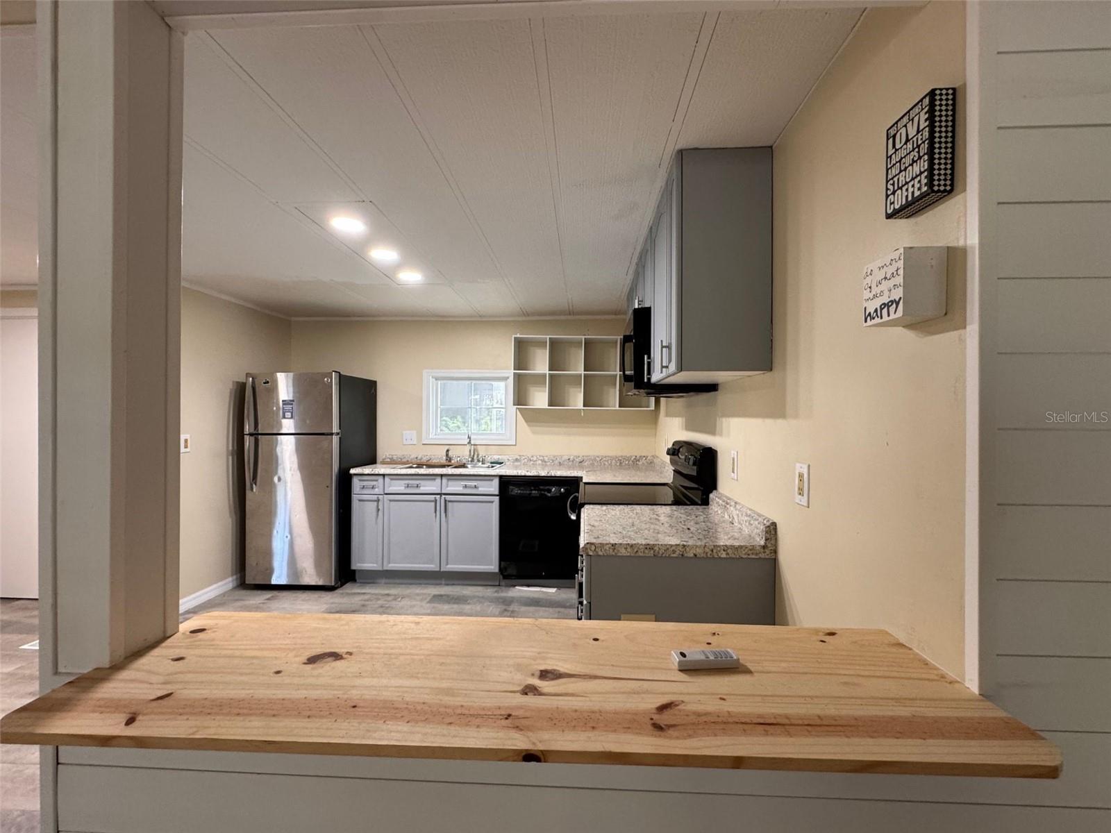 Image 3 of 21 For 636 4th Street