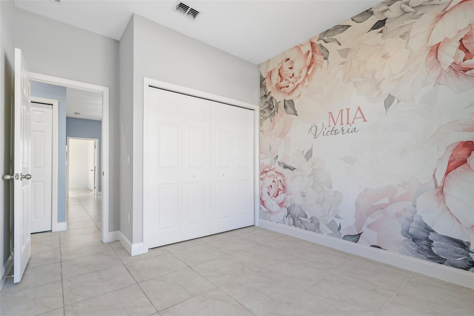 Image 16 of 32 For 371 Elderberry Court